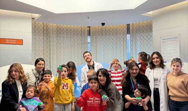 Hastanede Dünya Otizm Farkındalık Günü etkinliği