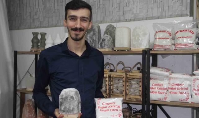 Hayalindeki işi kurdu, Çankırı kaya tuzunu Türkiye'ye pazarlıyor