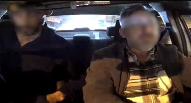 Hırsızlık yaptıktan sonra kıyafetlerini değiştirdi, yakayı ele verdi