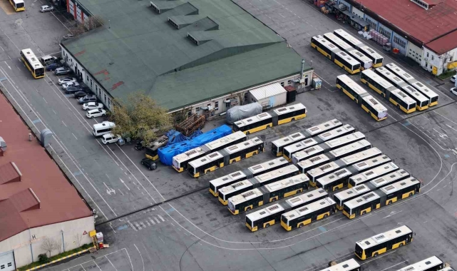 İETT garajları otobüs mezarlığına dönüştü, yanan otobüsler havadan görüntülendi