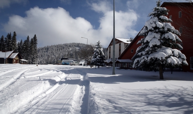Ilgaz Dağı'nda kar etkili oluyor