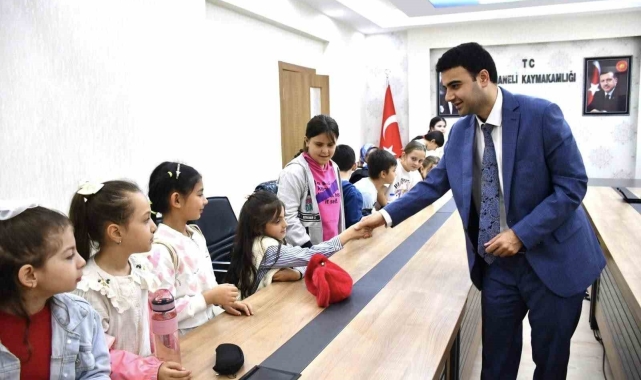 İlkokul öğrencileri kaymakam ve belediye başkanı oldu