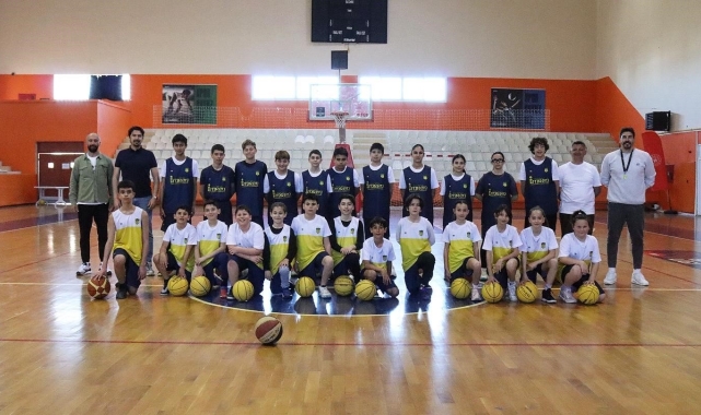 İmren Alaçatıspor, basketbol takımı kurdu