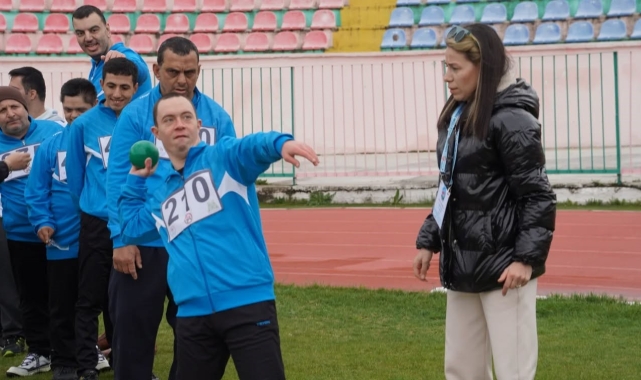Isparta'da yarışan özel sporcular ödüllendirildi