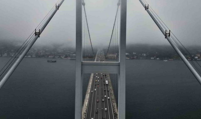 İstanbul Boğaz'ında sis sabah saatlerinde etkili oldu