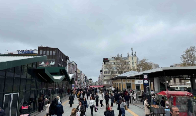 İstanbul'da boykot çağrısı karşılık bulmadı: AVM ve restoranlarda yoğunluk dikkat çekti