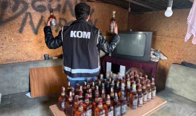 İzmir'de 6 buçuk milyon değerinde kaçak ürün ele geçirildi