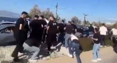 İzmir'de Beşiktaş ile Göztepe taraftarı arasında gerginlik