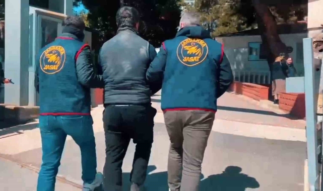 Jandarma 15 yıl 10 ay hapis cezası bulunan şahsı yakaladı