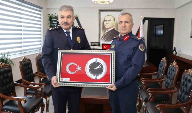 Jandarma Komutanı Atasoy'dan Emniyet Müdürü Karabörk'e ziyaret