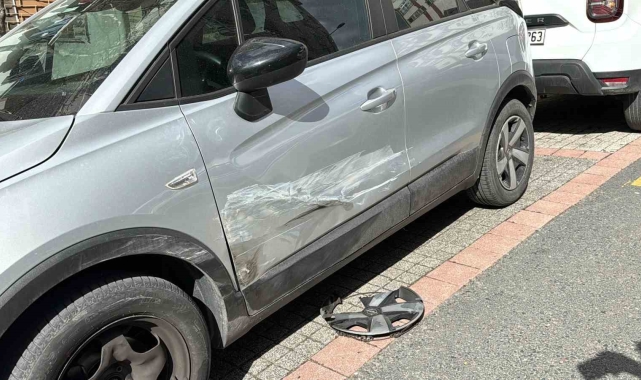 Kağıthane'de otomobilin çarptığı kadının bacağı koptu
