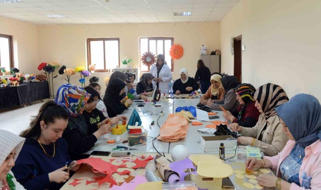 Kahramanmaraş'ta kadınlar hem sosyalleşiyor hem üretiyor