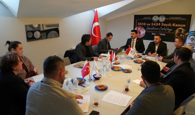 KAMUSAM kamu personelinin sorunlarını çalıştaylarla masaya yatırdı