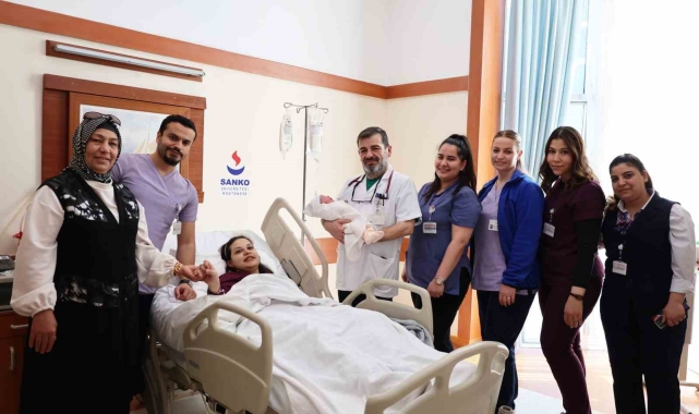 Kanseri yendi, sağlıklı bir bebek dünyaya getirdi