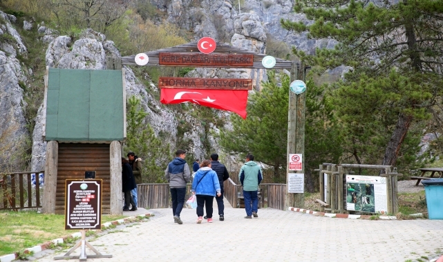 Kanyonları ile ünlü Pınarbaşı, bayram tatilinde 20 bini aşkın ziyaretçi ağırladı