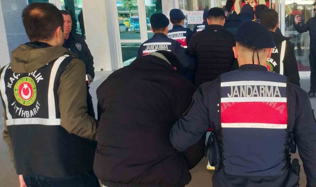 Kapıkule'deki rüşvet operasyonunda yakalanan 23 gümrük muhafaza memuru tutuklandı