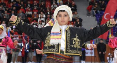 Karadeniz'de 23 Nisan Ulusal Egemenlik ve Çocuk Bayramı törenlerle kutlandı