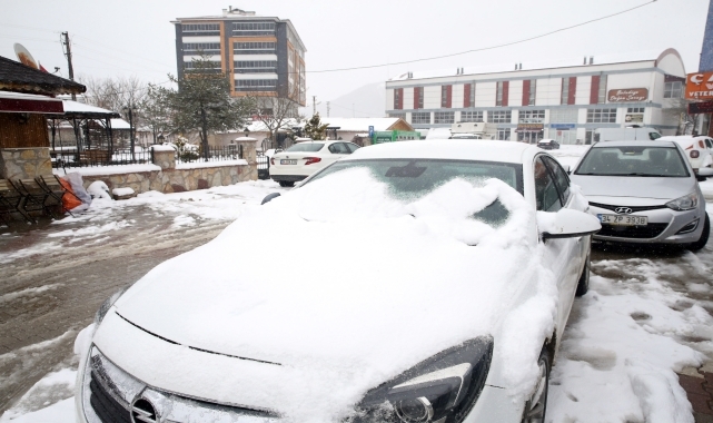 Kastamonu'nun yüksek kesimlerinde kar yağışı etkili oluyor