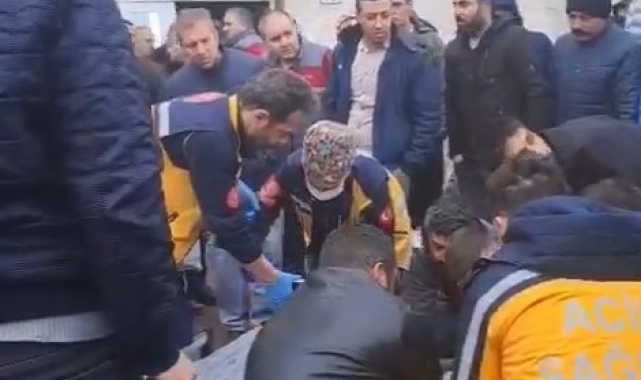 Kayseri'de bıçaklı kavga: 1'i ağır 2 yaralı