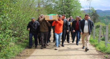 Kazada vefat eden aynı aileden üç kişi toprağa verildi