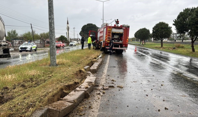 Kazadan dönen itfaiye aracı kaza yaptı