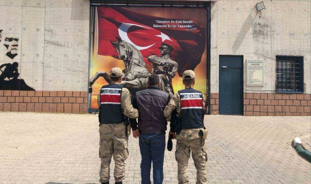 Kilis'te dolandırıcılık ve hırsızlık suçundan aranan şahıs yakalandı