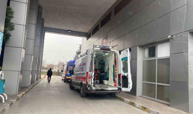 Körfez'de tavuk döner yiyen 52 kişi hastanelik oldu