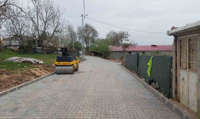 Körfez'in köylerine parke taşı döşeniyor