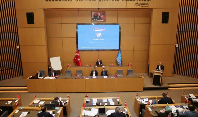 Küçükçekmece Belediye Meclisi'nde 2024 Yılı Faaliyet Raporu kabul edildi