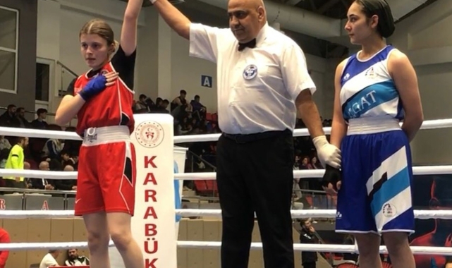 Kütahya Belediyespor'un genç boksörlerinden Türkiye Şampiyonası'nda büyük başarı