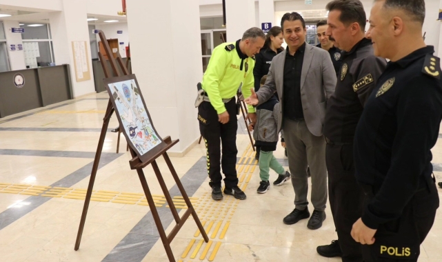 Kütahya'da Polis Haftası etkinlikleri, miniklerden anlamlı şiirler ve resimler