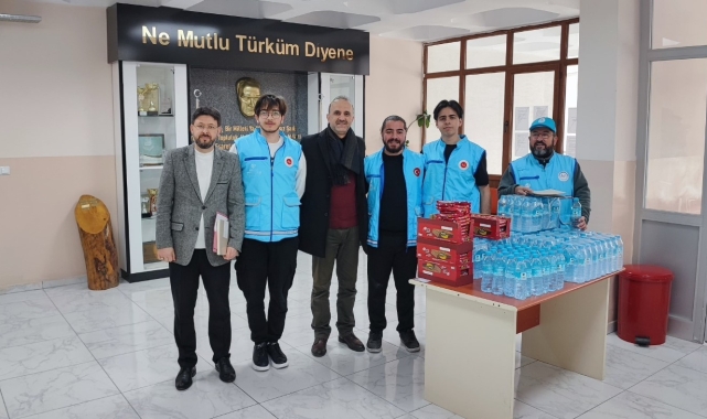 Kütahya'da 'Umre Ödüllü Gençlik Bilgi Yarışması'na yoğun ilgi