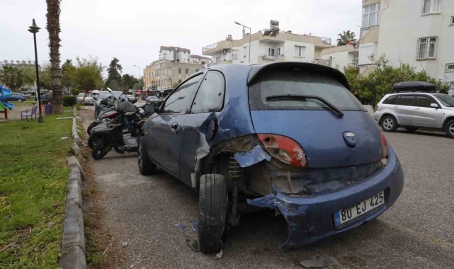 Lüks otomobiliyle 1 araç ve 6 motosikleti hurdaya çevirdi, rahat tavırları ile dikkat çekti