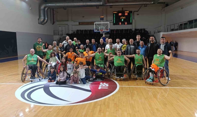 Malatya Büyükşehir Belediyesi Tekerlekli Basketbol Takımı şampiyonluğa ulaştı