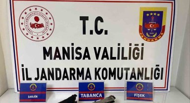 Manisa'da ikamette 2 tabanca ve 77 mermi ele geçirildi