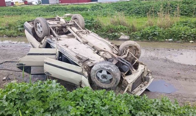 Manisa'da takla atan otomobil çalıntı çıktı