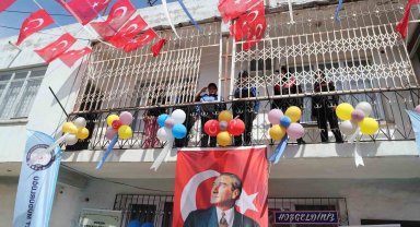 Mersin polisinden 9 yaşındaki Bahri'ye sürpriz doğum günü kutlaması