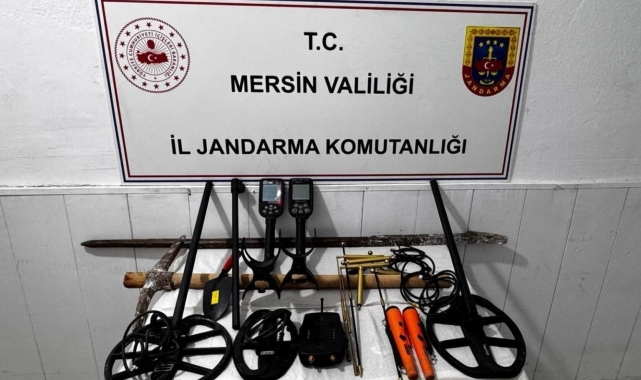 Mersin'de kaçak kazı yapan 4 şüpheli yakalandı