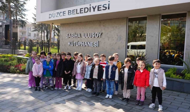 Minik öğrencilerden kütüphaneye ziyaret