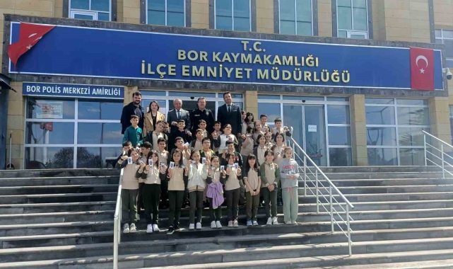Niğde'de polisten miniklere güvenli yaşam eğitimi