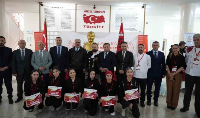 Öğrenciler yemekte yarıştı
