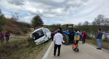 Osmaniye'de öğrencileri taşıyan otobüs devrildi
