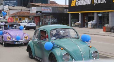 Otizmli çocuklar vosvoslarla şehir turu attı