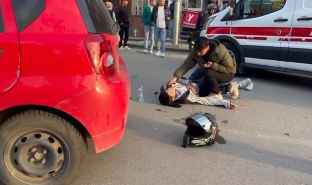Otomobille çarpışan motosiklet sürücüsü yaralandı