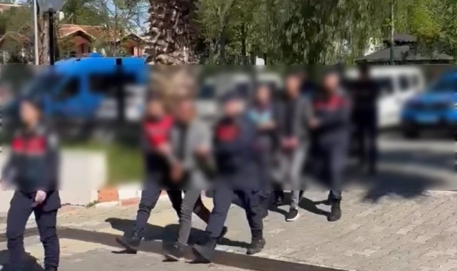 Parasını gasbedip, benzinle yakmaya çalıştılar