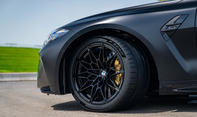 Pirelli'nin yeni "P Zero" lastikleri "Tyre Reviews" platformunun testlerinde birinci oldu
