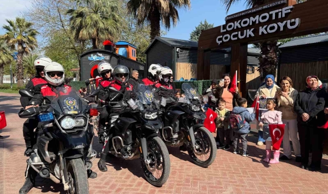 Polislerden çocuklara sürpriz