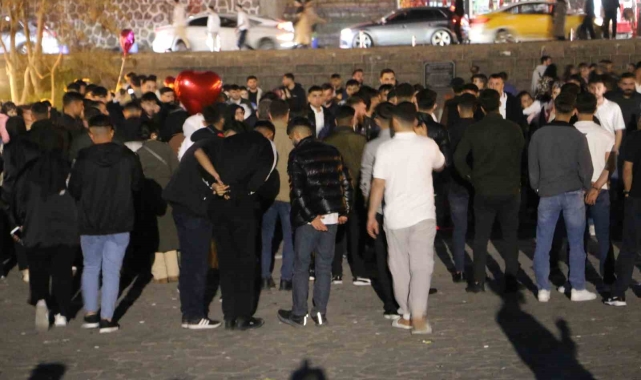 Ramazan Bayramı'nda Diyarbakır'ın tarihi mekânları turist akınına uğradı