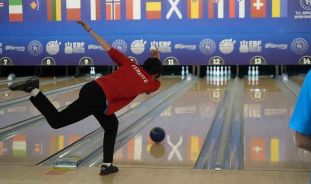 Samsun'da Avrupa Bowling Gençler Şampiyonası heyecanı: Milliler ilk peşinde