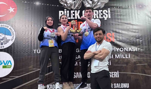 Samsun'un bilekleri Türkiye şampiyonasında zirveyi bırakmadı